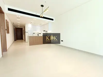 1 Bedroom Apartment | Balcony | Courtyard & Downtown View