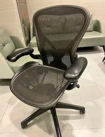 Im for selling Herman Miller Aeron chair size B and C Fully Loaded available