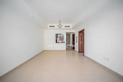 Single Row | Unfurnished | 170k 2 CHQ