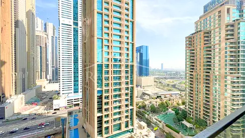 Contemporary Elegance | Exclusive Amenities
