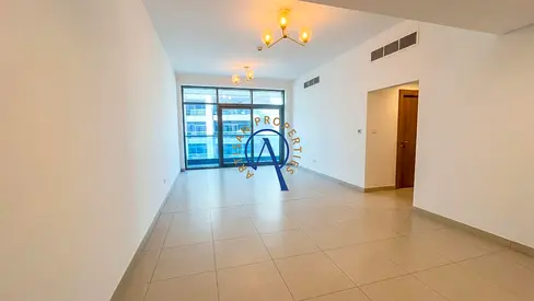 ELEGANT 2BR | 1 YEAR CHILLER FREE | PRIME AREA