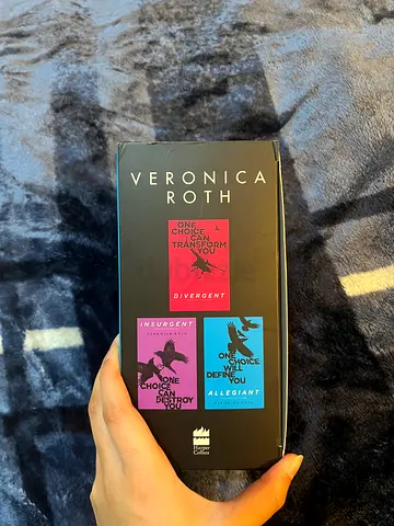 Divergent Series Set - BRAND NEW