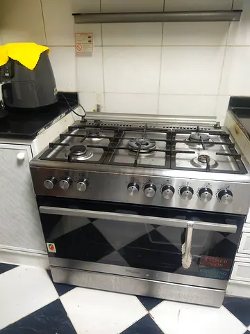 Cooking range