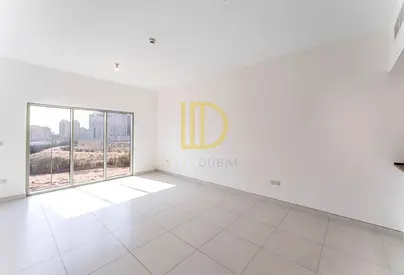 1 month free - Spacious - Well Maintained - Corner