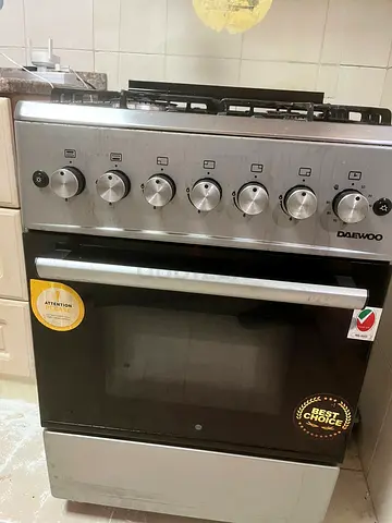 Daewoo Freestanding Gas Cooker with Oven - Good Working Condition