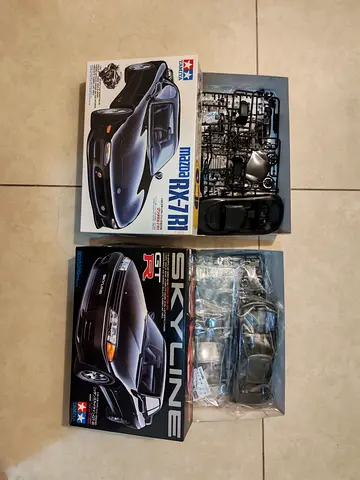 Car model toys Mazda RX-7R1 and GTR Skyline