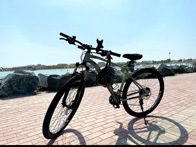 Well-kept adult mountain bike - Lightweight frame, disc brakes -full aluminum 29” Trinx m1000 pro