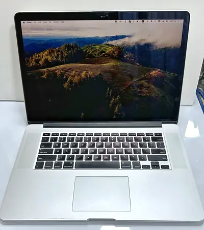 MacBook Pro 15” 16GB, 512GB SSD, new battery