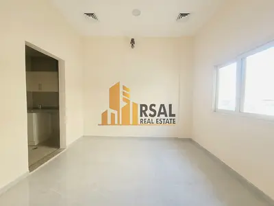 Like a brand new Studio flat// Close kitchen// no deposit Cash// Close to Safari mall// Ready to move