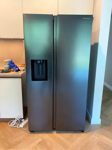 Free Delivery- SAMSUNG Latest Model Side-by-Side Fridge and Freezer With ice maker water dispenser