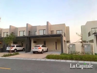 SINGLE ROW | PARK VIEW | SPACIOUS CORNER UNIT