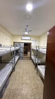 550 Fully Furnished Bed Space for Non Drinking Working Bachelors