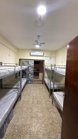 550 Fully Furnished Bed Space for Non Drinking Working Bachelors