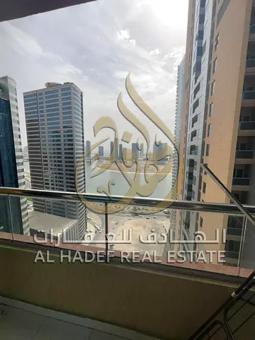 شقة 3 غرف وصالة فاخرة بالخان | إطلالة بحرية كاملة | جميع الغرف ماستر | باركن مجاني | بلكونة | 4 أو 6 دفعات