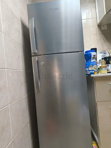 Super General Silver top-freezer refrigerator - good condition