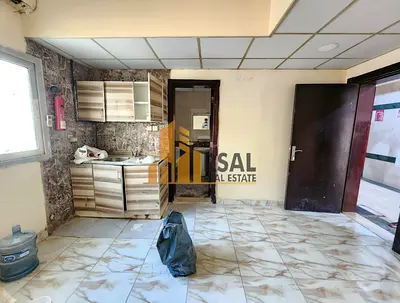 Lavish Studio/Open Kitchen/Family Building/Near Ambassador School