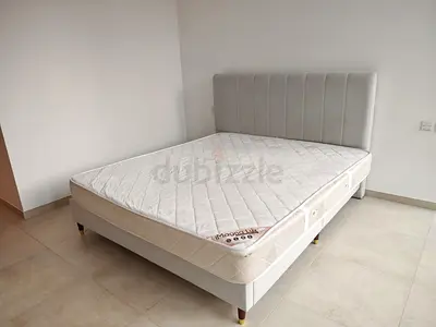 Queen Bed with Mattress