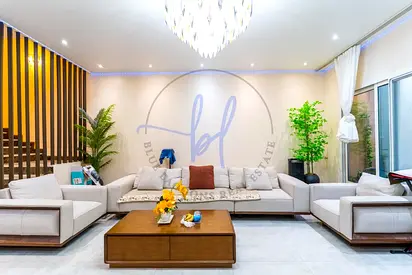 Luminous Villa | Enhanced | Vacant | Negotiable