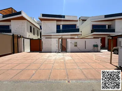 Luxury villa with 6 master bedrooms, a swimming pool, a rooftop terrace, and spacious areas.