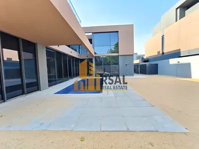 Elegant 4-Bhk with Pool in Masaar Kaya