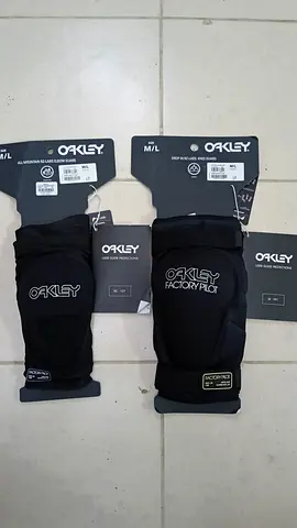 Oakley knee pads elbow pads