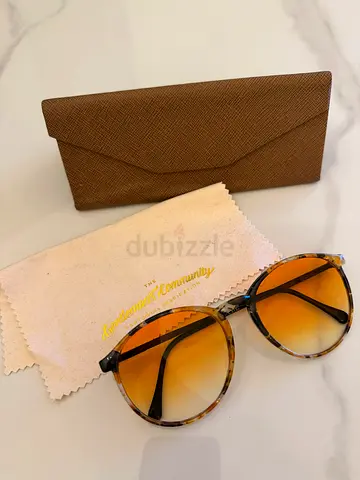 Tortoiseshell Round Sunglasses with Case and Cloth (Gentleman’s Community)