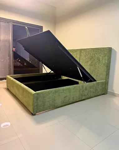Upholster Storage Bed Queen Size Available