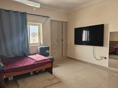 Studio flat available for monthly rent