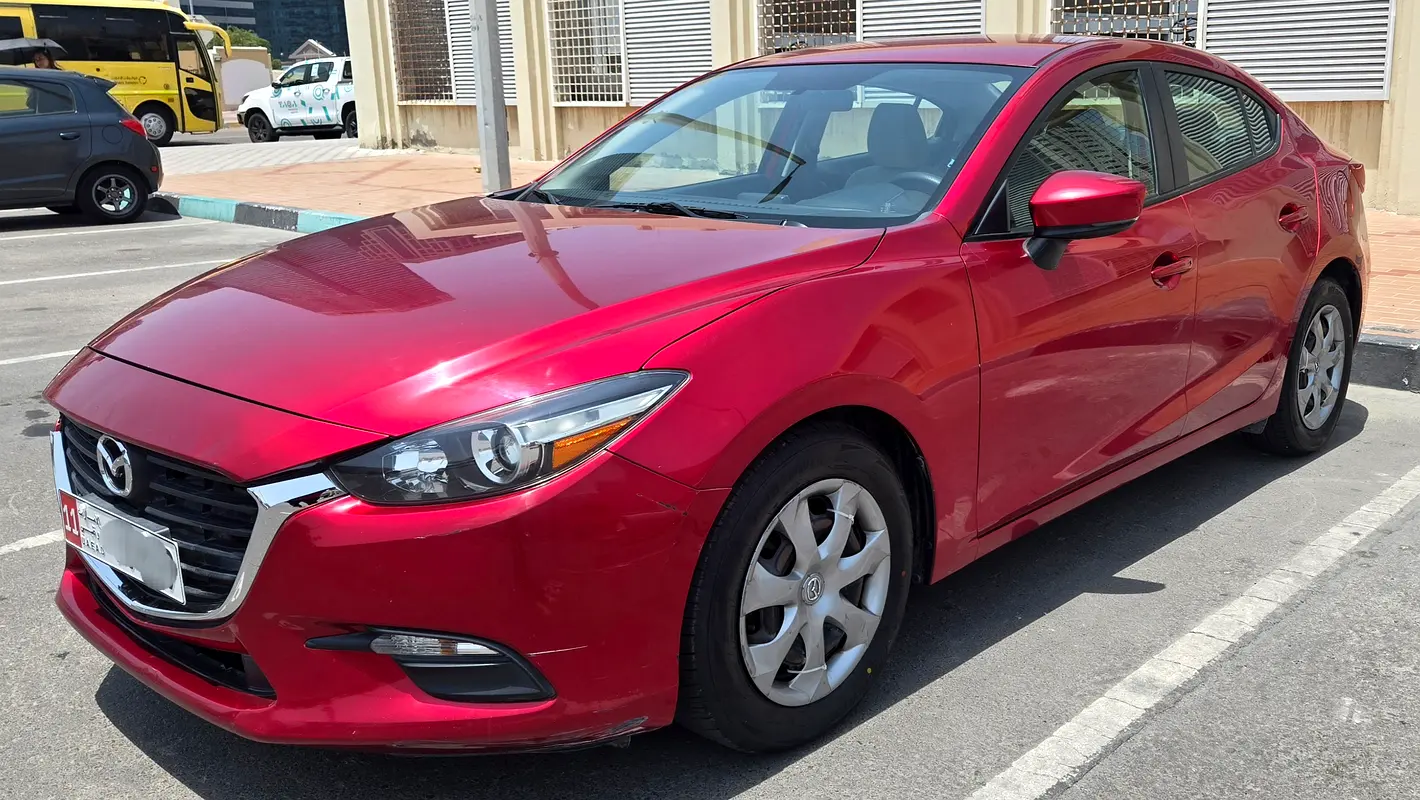 Mazda 3 2019 — photo 1 of 14