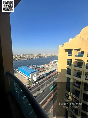 Luxury apartment for rent. 3 bedrooms including 1 master, very spacious hall, equipped kitchen, 3 b