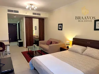 NEAR METRO | SPACIOUS | LAKE VIEW
