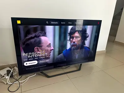 Hisense LED 55 inch Smart TV in excellent condition - WiFi, HDMI  LAN ports