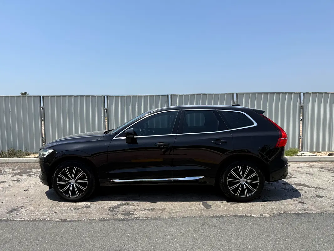 Volvo XC60 2020 — photo 1 of 12