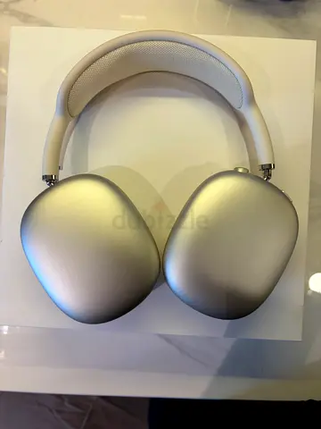 Apple AirPods Max — Starlight (Over-Ear Headphones) — Great Condition