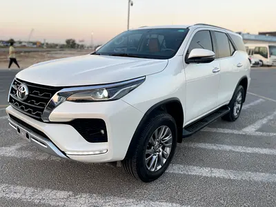 TOYOTA FORTUNER 2022 VXR FULL OPTION 4.0 V6 GCC SPECS