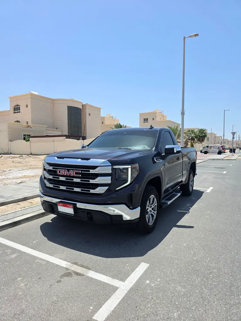 GMC Sierra 2024 — photo 1 of 5