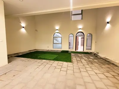 Prime Location Ready To Move 4BHK Villa With Maid Room