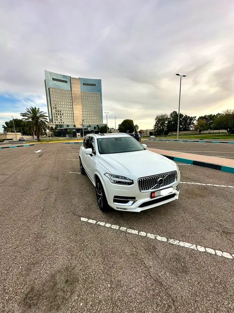 Volvo XC90 2024 — photo 1 of 13