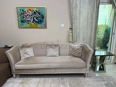 Beige 3-Seater Sofa in Good Condition