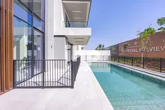 Signature Villa 5BR | Lift -Pool - Garden | Royal Sobha living