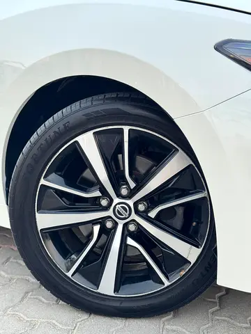 2022 Nissan MAXIMA 照片 6