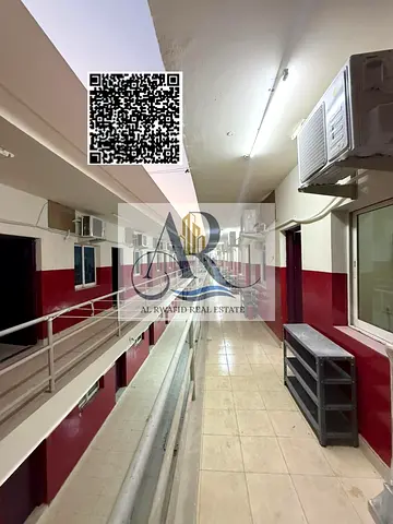 متاح للإيجار سكن عمال مميز في صناعية عجمان، بموقع حيوي قريب من المناطق الصناعية والخدمات الأساسية،