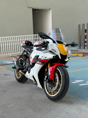 YAMAHA R1 2023 WORLD GP EDITION