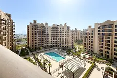Community and Pool View | Modern | Vacant