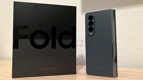 Samsung Galaxy Z Fold4 (Gray) with Original Box - Good Condition