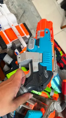 Nerf Zombiw Strike Sledgefire Blaster gun
