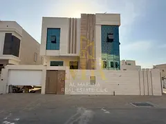 Villa for sale directly from the owner, custom-finished, on a main street close to all amenities. F