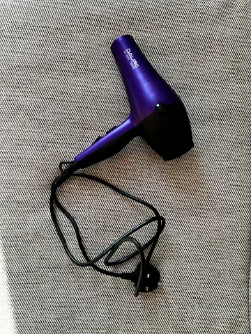 Compact DaLing Hair Dryer - Lightweight, Working Condition