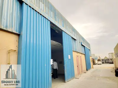limited offer, 1300 sqft Warehouse available for rent in cheap price just 70k by 4 Cheques