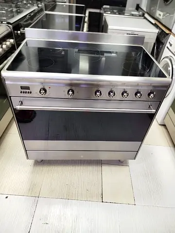 Smeg 90 by 60 cm ceramic cooking range 5 hubs electric ceramic stove